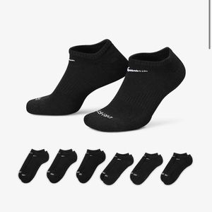 Nike Everyday Plus Cushioned Training No-Show Socks (2 Pack)
